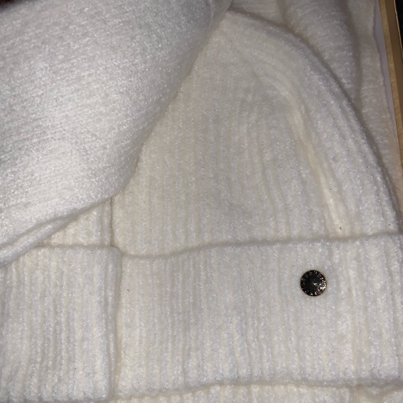 All In One Box - Picture 4 of 5